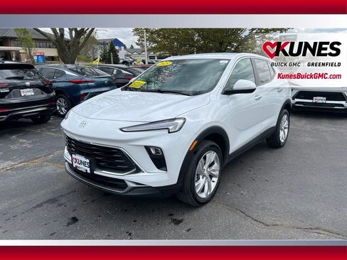 Used 2025 Buick Encore GX Preferred AWD/4WD image 4