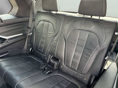Used 2022 BMW X7 M50i AWD/4WD image 17