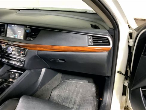 Used 2017 Kia Cadenza Technology image 19
