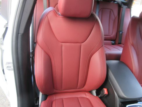 Used 2024 BMW X3 xDrive30i w/ Convenience Package image 25