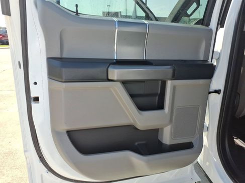 Used 2020 Ford F150 XLT w/ Equipment Group 302A Luxury AWD/4WD image 16