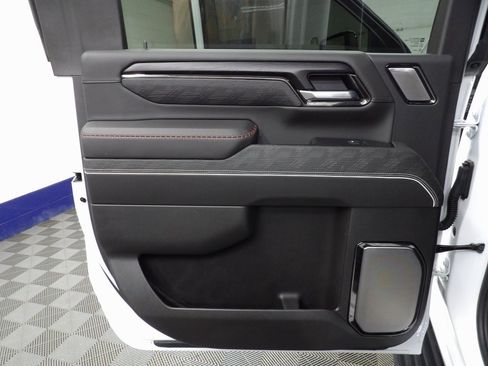 Used 2025 GMC Sierra 2500 AT4X image 59