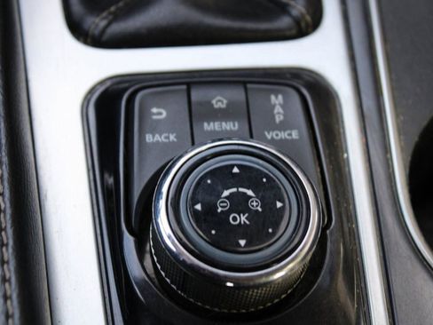 Used 2016 Nissan Maxima Platinum image 20