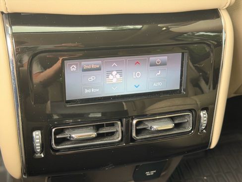 Used 2022 Lincoln Aviator Reserve w/ Equipment Group 201A AWD/4WD image 22