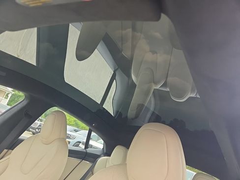 Used 2022 Tesla Model S Plaid AWD/4WD image 11