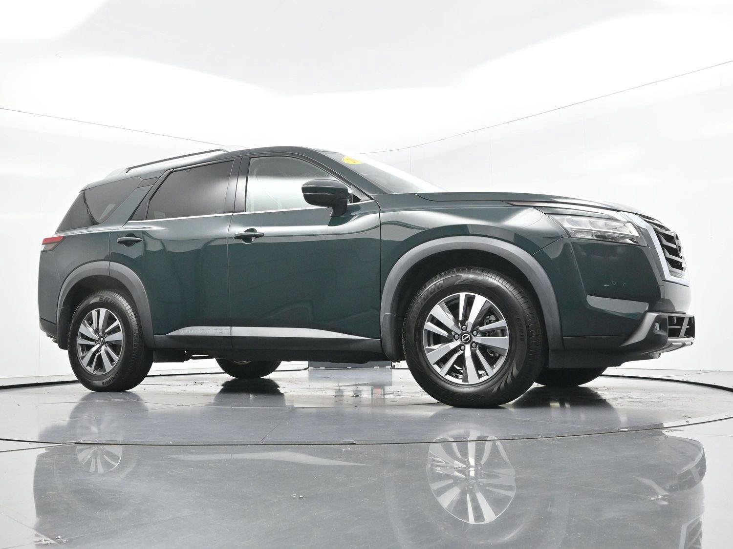 Used 2022 Nissan Pathfinder SL w/ Cargo Package AWD/4WD image 51