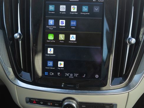 Used 2024 Volvo V60 B5 Cross Country Plus w/ Protection Package Premier image 5