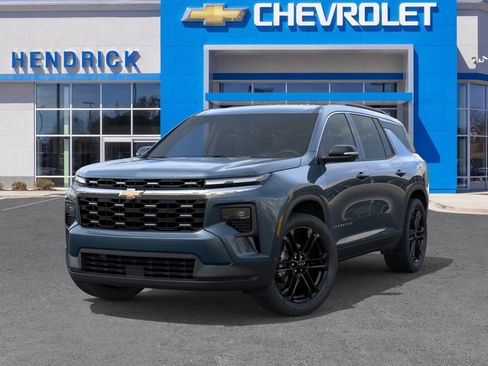 New 2026 Chevrolet Traverse LT image 8