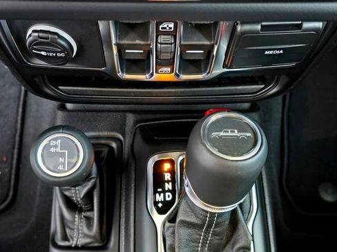 New 2026 Jeep Gladiator Mojave AWD/4WD image 17