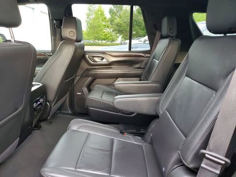 Used 2024 Chevrolet Tahoe LT RWD image 9