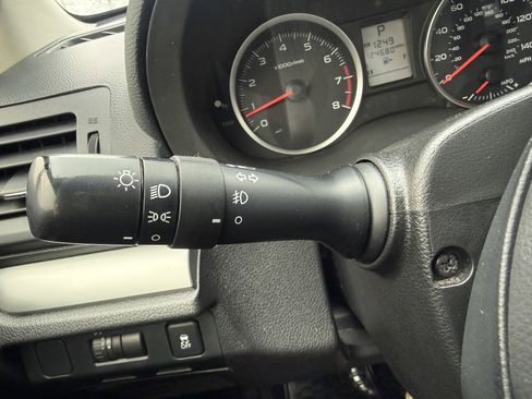 Used 2013 Subaru Crosstrek 2.0i Premium image 30