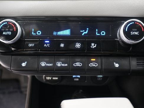 Used 2024 Hyundai Elantra SEL w/ Convenience Package FWD image 21