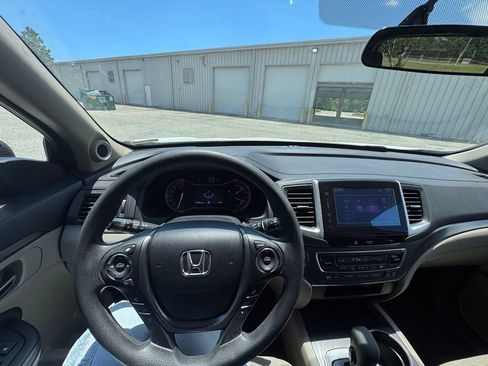 Used 2016 Honda Pilot EX image 9