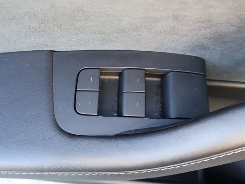 Used 2023 Tesla Model 3 Standard Range image 41