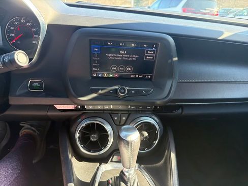 Used 2021 Chevrolet Camaro LT image 39