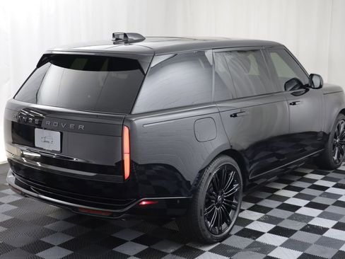Used 2025 Land Rover Range Rover Long Wheelbase SE AWD/4WD image 19