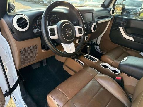 Used 2012 Jeep Wrangler Unlimited Sahara w/ Dual Top Group image 21