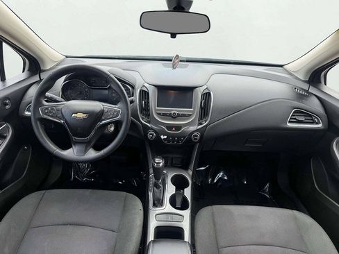 Used 2017 Chevrolet Cruze LT FWD image 14