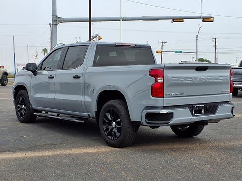 Used 2025 Chevrolet Silverado 1500 Custom image 5