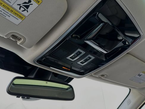 Used 2016 Land Rover Range Rover Sport HSE image 24