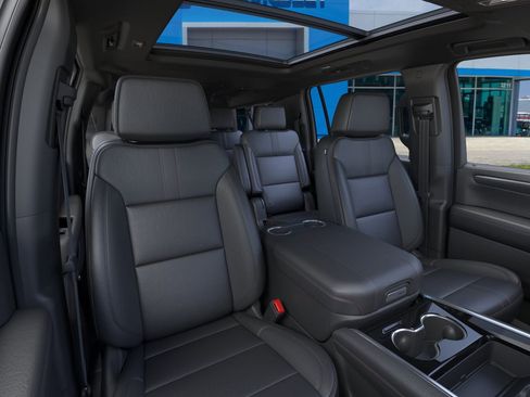 New 2025 Chevrolet Suburban RST w/ Advanced Technology Package image 16