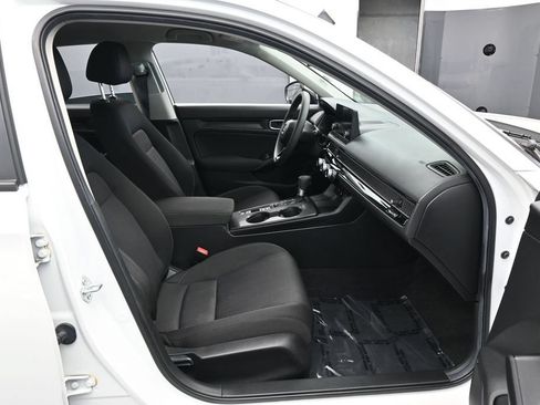 Used 2025 Honda Civic LX image 38