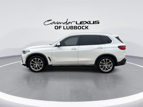 Used 2022 BMW X5 xDrive40i w/ Premium Package AWD/4WD image 5