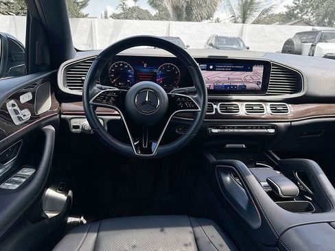 Used 2025 Mercedes-Benz GLE 350 4MATIC image 24
