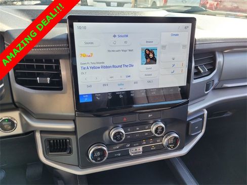 Used 2022 Ford Expedition Max XLT image 19
