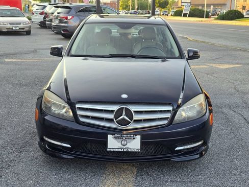 Used 2011 Mercedes-Benz C 300 4MATIC Sedan image 2