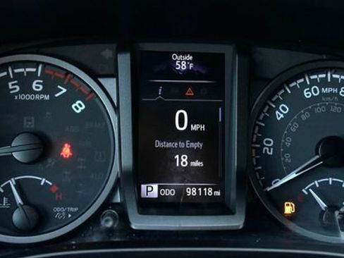 Used 2021 Toyota Tacoma TRD Off-Road AWD/4WD image 27