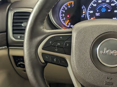 Used 2018 Jeep Grand Cherokee Overland image 19