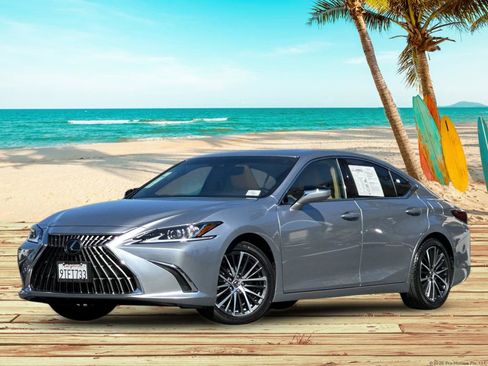 Used 2025 Lexus ES 300h w/ Premium Package image 2