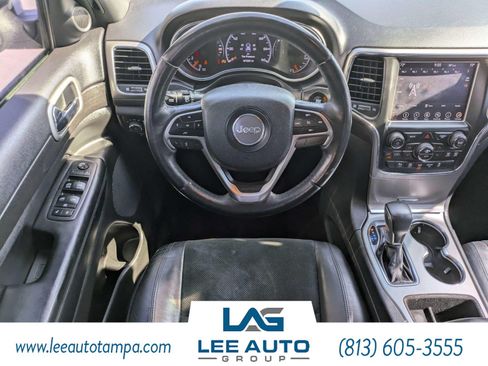 Used 2018 Jeep Grand Cherokee Altitude RWD image 15