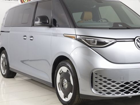Used 2025 Volkswagen ID. Buzz Pro S image 50