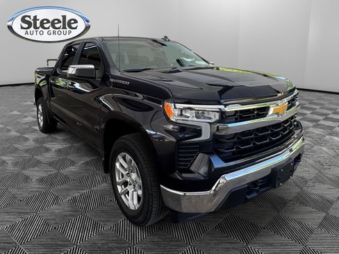 Used 2023 Chevrolet Silverado 1500 LT AWD/4WD image 7
