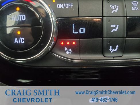 Used 2024 Chevrolet Trax RS w/ Sunroof Package FWD image 26