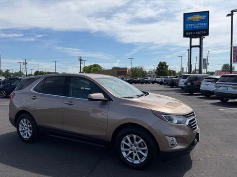 Used 2019 Chevrolet Equinox LT FWD image 1