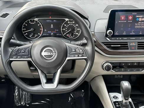 Certified 2023 Nissan Altima 2.5 SV image 14