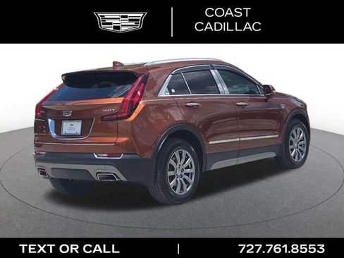 Used 2019 Cadillac XT4 Premium Luxury w/ Technology Package FWD image 5
