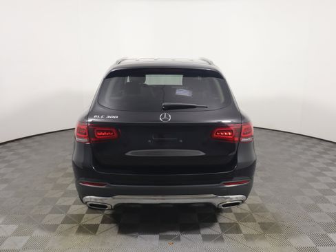 Used 2021 Mercedes-Benz GLC 300 image 4