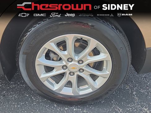 Used 2018 Chevrolet Equinox LT FWD image 18