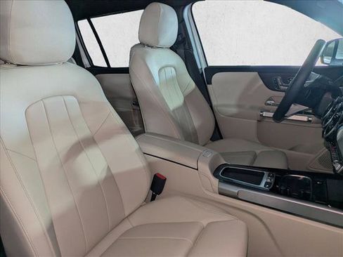 Used 2026 Mercedes-Benz GLB 250 image 23