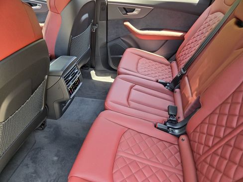 New 2026 Audi SQ7 Premium Plus AWD/4WD image 34