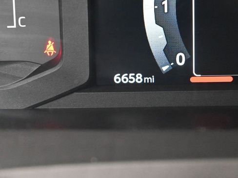 Certified 2025 Toyota Tacoma SR5 image 20