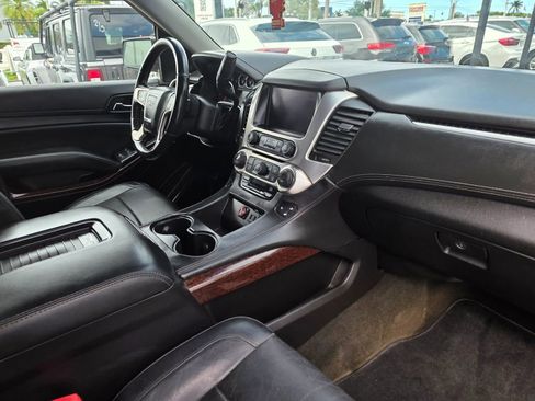 Used 2016 GMC Yukon XL SLT image 18