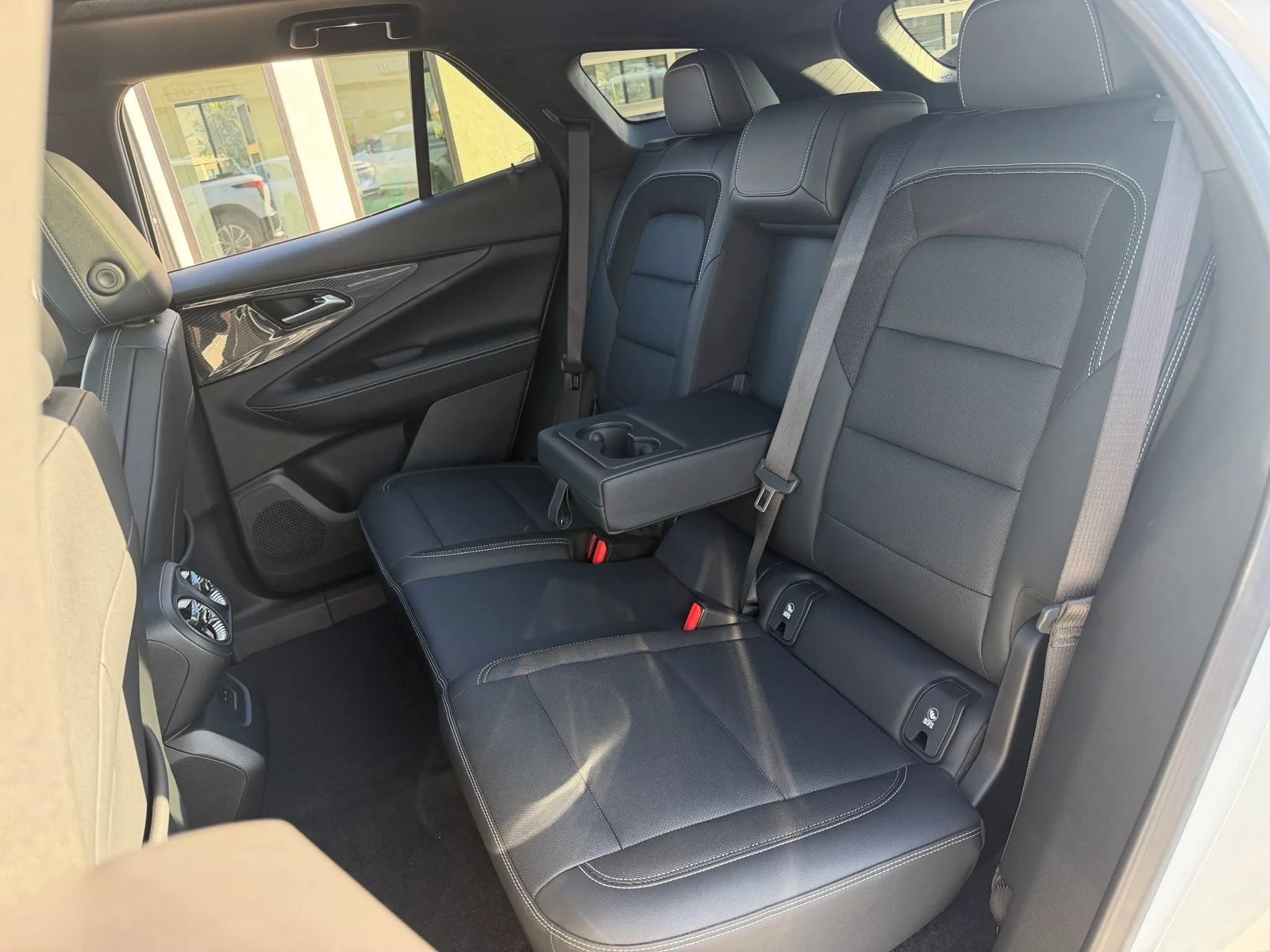 Used 2024 Chevrolet Blazer EV LT AWD/4WD image 31