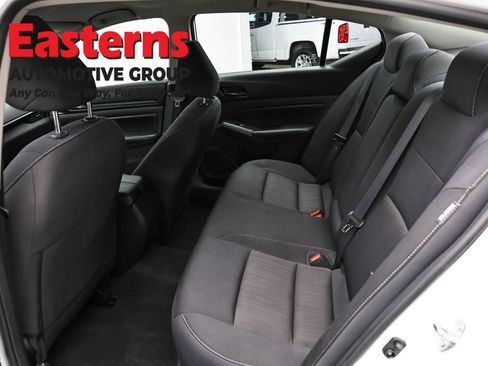 Used 2024 Nissan Altima 2.5 S FWD image 20