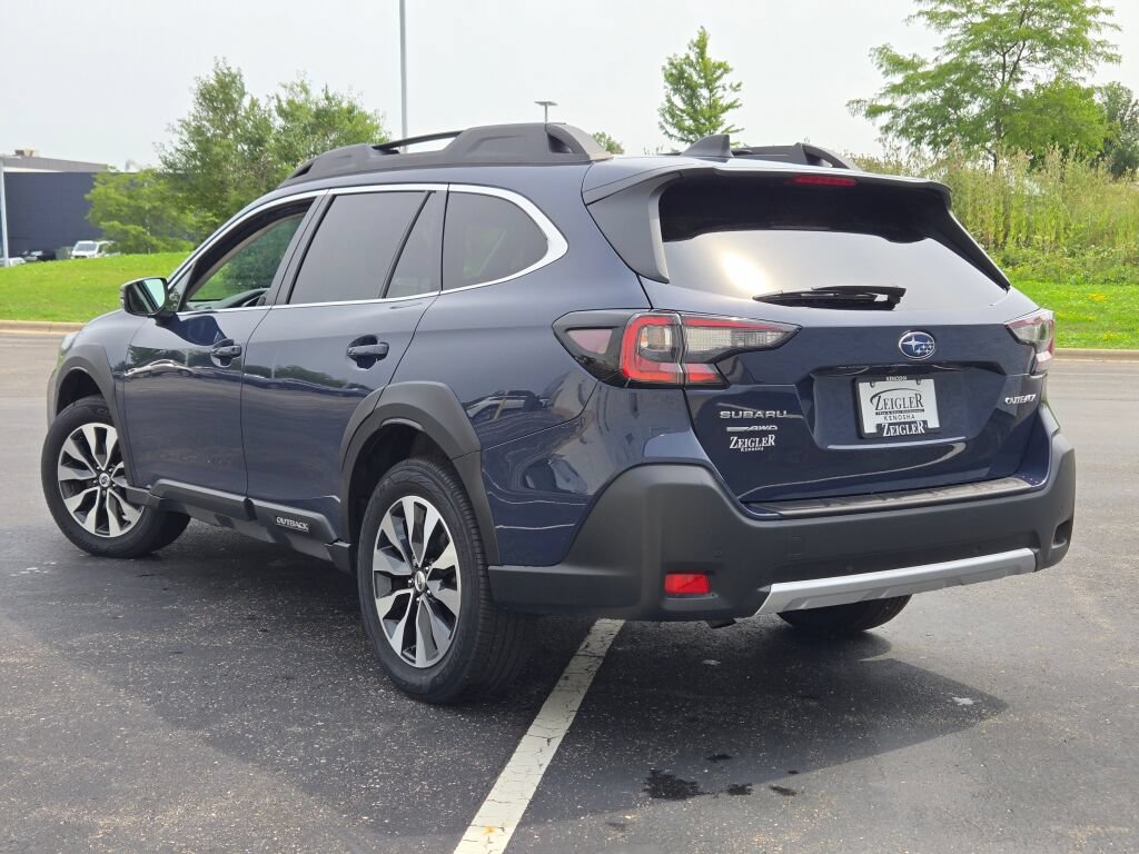 Used 2025 Subaru Outback Limited AWD/4WD image 14