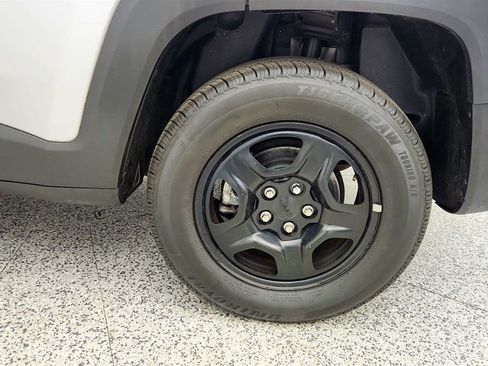 Used 2021 Jeep Renegade Sport AWD/4WD image 9